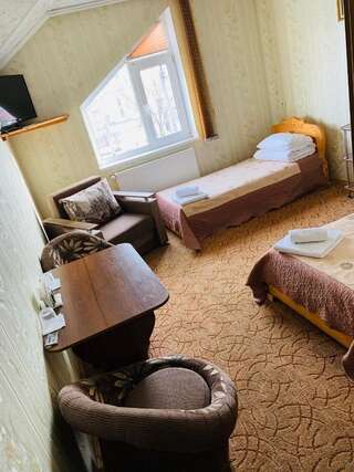 Отель Pid Yavorom Ивано-Франковск Двухместный номер «Комфорт» с 2 отдельными кроватями-4